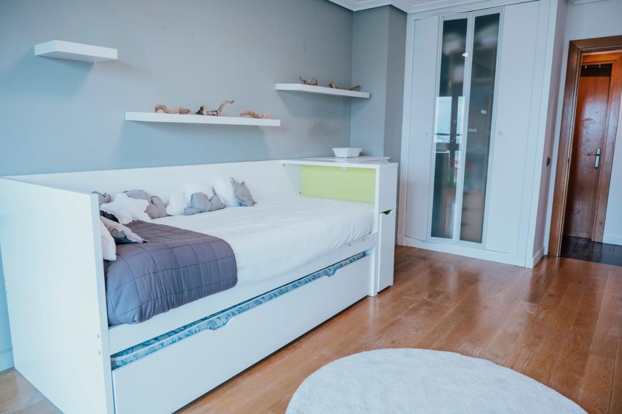 El Sexto De La Playa + Parking Gratis Lägenhet Gijón Exteriör bild